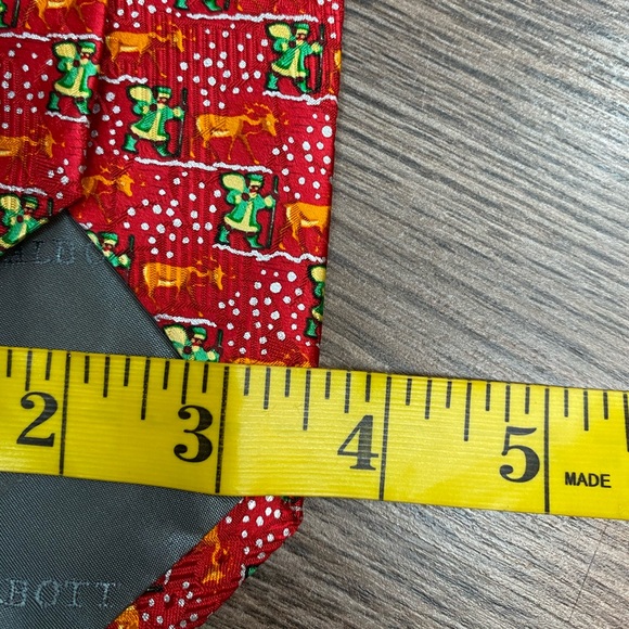 Robert Talbott Red Santa Christmas Pattern Tie - Picture 5 of 5